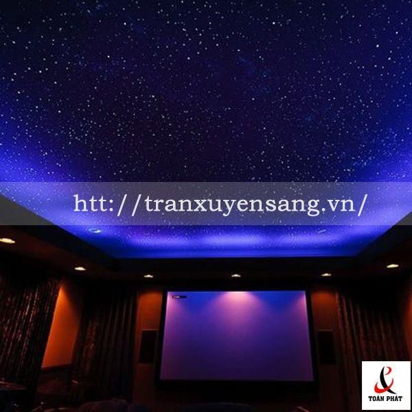 Mẫu trần xuyên sáng phòng chiếu phim gia đình số 3
